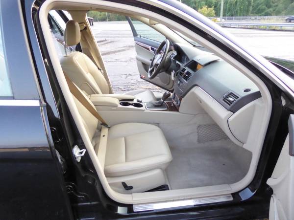 2009 Mercedes Benz C-Class C300 4MATIC Luxury Sedan 7-Speed*RUNS NICE* for sale in Roanoke, VA – photo 15