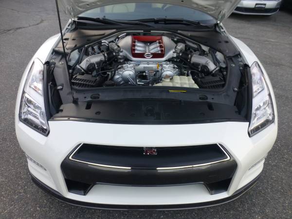 2015 NISSAN GT-R PREMIUM GTR - ONLY 12K MILES - ONE OWNER - CARFAX! for sale in Millbury, MA – photo 21