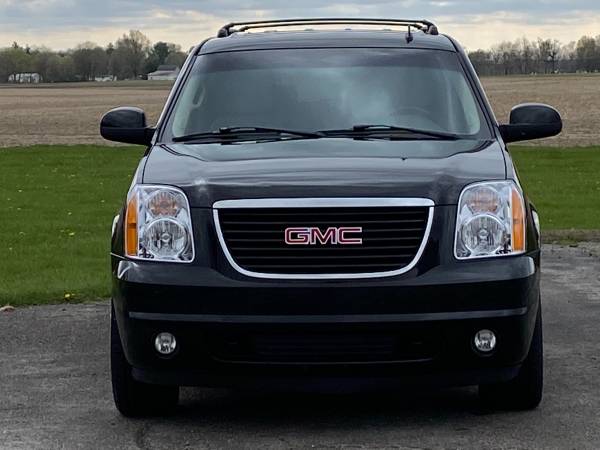 2007 GMC Yukon CL SLT 4X4 3rd Row Leather NICE! 11, 500 - cars & for sale in Chesterfield Indiana, IN – photo 5