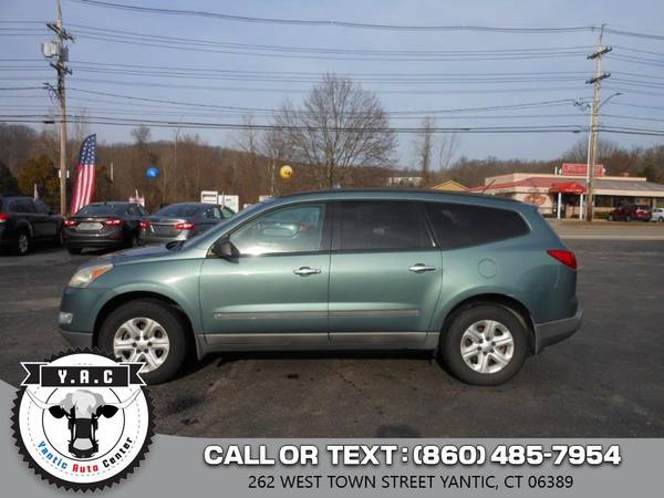 2009 Chevrolet Traverse AWD-eastern CT - - by dealer for sale in Yantic, CT – photo 4