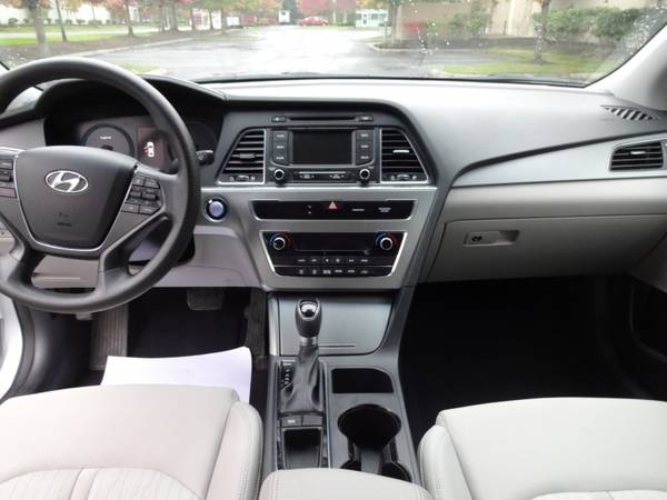2016 Hyundai Sonata Hybrid SE 42K 1-Owner Economical Uber/Lift -... for sale in Auburn, WA – photo 13