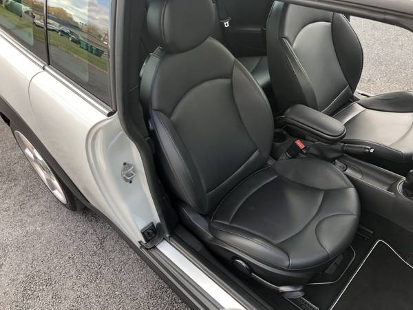 2012 Mini Clubman S 6 Speed Cold Weather Pack Harman/Kardon Like New... for sale in Palmyra, PA – photo 16