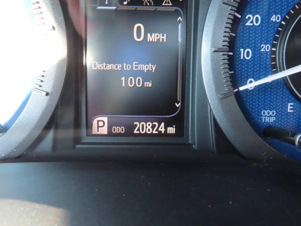 2020 Toyota Sienna XLE 20,824 Miles - $27,900 - cars & trucks - by... for sale in Colfax, NE – photo 9