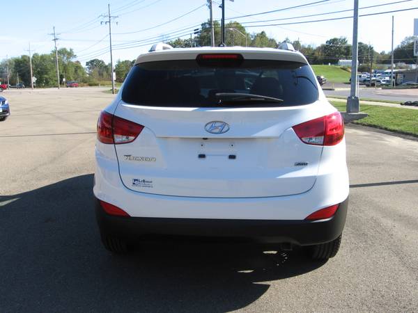 '14 Hyundai Tucson SE AWD & SHARP ! for sale in Waterford, PA – photo 6