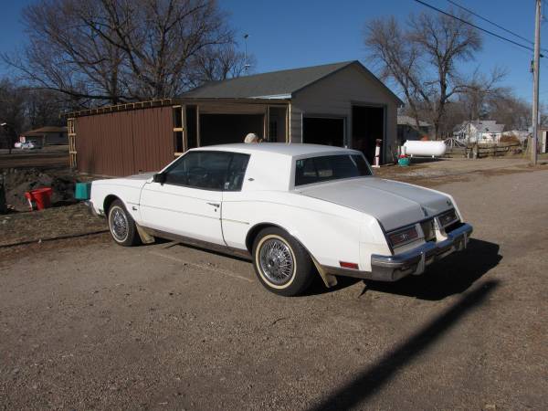 1981 BUICK RIVIERA (2 OWNER) - cars & trucks - by owner - vehicle... for sale in Bellwood, MO – photo 2