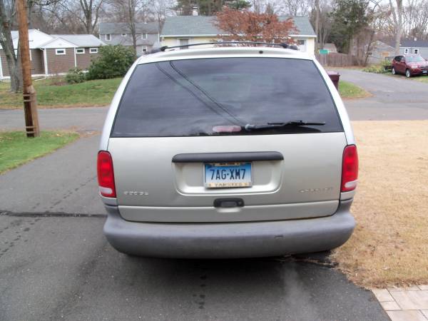 2000 Grand Voyager SE - cars & trucks - by owner - vehicle... for sale in Unionville, CT – photo 4