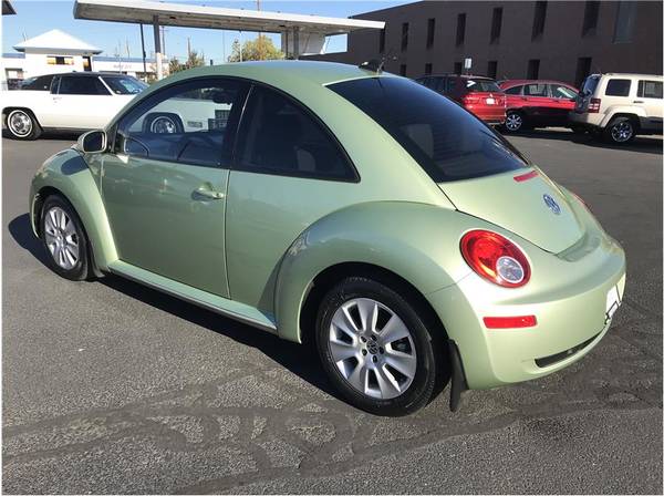 2009 Volkswagen New Beetle - - by dealer - vehicle for sale in Medford, OR – photo 3