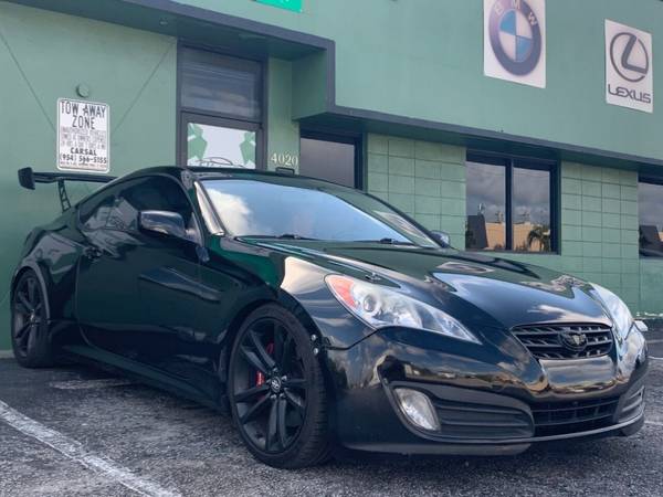 2010 Hyundai Genesis Coupe 2 0T Track 2dr Coupe - - by for sale in Oakland park, FL – photo 4