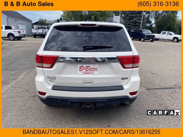 2012 Jeep Grand Cherokee Laredo 4x4 4dr SUV - cars & trucks - by... for sale in Brookings, SD – photo 6