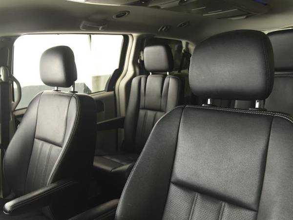 2015 Chrysler Town and Country Touring-L Minivan 4D mini-van Black - for sale in Worcester, MA – photo 5