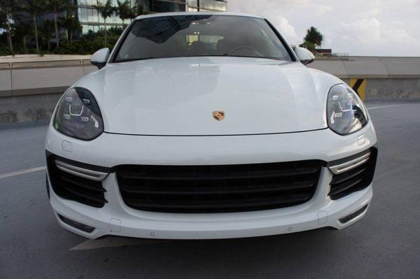 2015 Porsche Cayenne Cayenne Turbo EZ FINANCING! - cars & trucks -... for sale in Honolulu, HI – photo 2