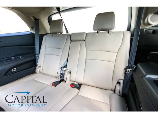 16 Honda Pilot Touring 8-Passenger w/BluRay, Adaptive CRUISE! 4WD! for sale in Eau Claire, MN – photo 17