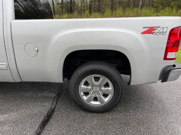 2011 GMC Sierra 1500 4WD Ext Cab 143 5 SLT - - by for sale in Hampstead, NH – photo 16