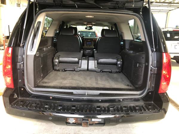 2010 GMC YUKON XL SLT - cars & trucks - by owner - vehicle... for sale in Mastic, NY – photo 8