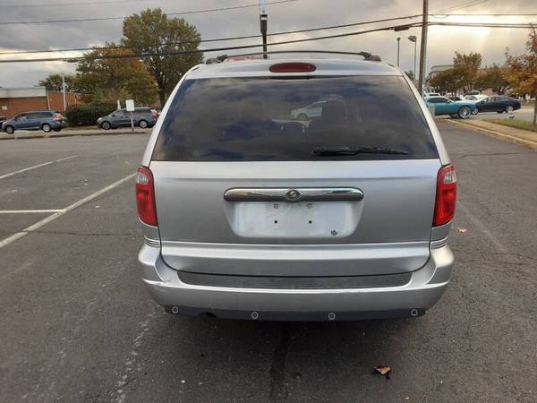 2007 CHRYSLER TOWN AND COUNTRY LIMITED - cars & trucks - by dealer -... for sale in Fredericksburg, VA – photo 3