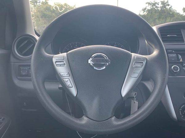 2015 Nissan Versa 1.6 SV 4dr Sedan 100% CREDIT APPROVAL! for sale in TAMPA, FL – photo 14