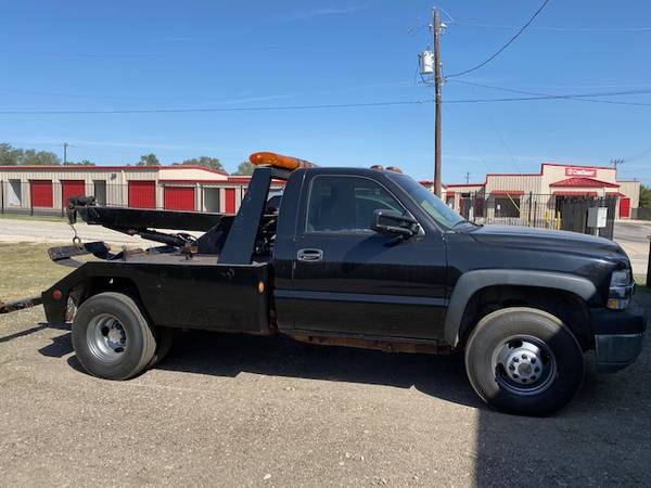 2001 Chevy Silverado Tow Truck - cars & trucks - by dealer - vehicle... for sale in Georgetown, TX – photo 2