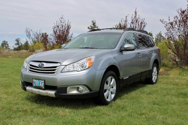2011 Subaru Outback 2 5i LIMITED AWD ONE OWNER LOW MILES for sale in Redmond, OR – photo 7