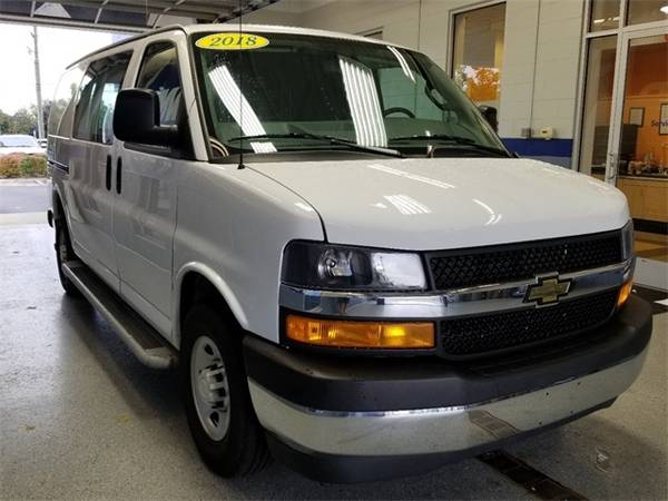 2018 Chevy *Chevrolet* *Express* *2500* Work Van van Summit White for sale in Waterford Township, MI – photo 5