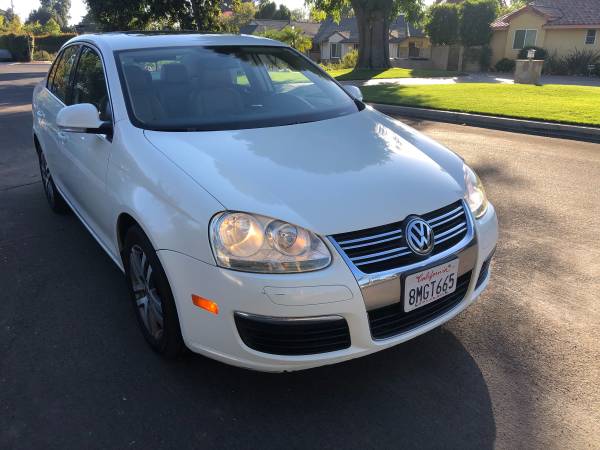2005 Volkswagen Jetta 2.5 ( Only 23 K Miles) - cars & trucks - by... for sale in Northridge, CA – photo 4