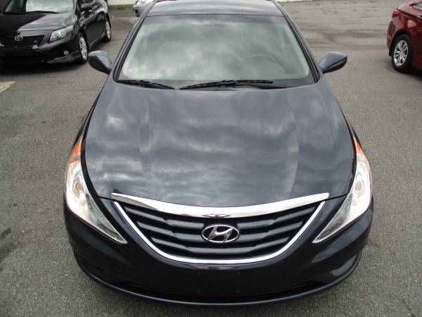2011 HYUNDAI SONATA 4 CYLINDER TRADE-IN SPECIAL! - cars & trucks -... for sale in North Providence, RI – photo 4