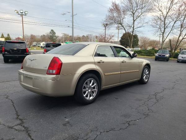 2007 Chrysler 300 Signature - - by dealer - vehicle for sale in High Point, NC – photo 5