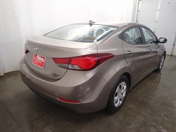 2016 Hyundai Elantra SE - - by dealer - vehicle for sale in Perham, MN – photo 13