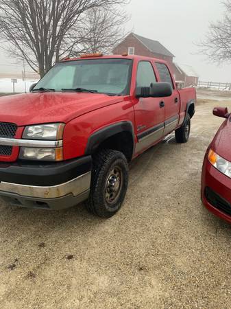 2004 Chevy Silverado 2500 had diesel - cars & trucks - by owner -... for sale in Maplewood, WI – photo 2