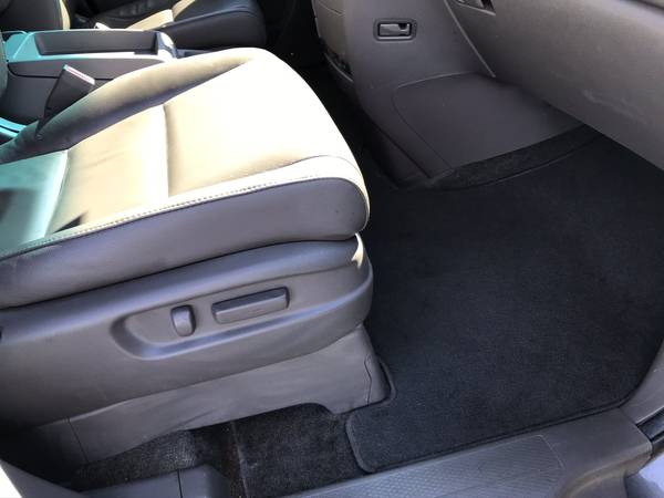 2011 Honda Odyssey EXL DVD Leather Sunroof New Tires Clean Excellent for sale in North Little Rock, AR – photo 11