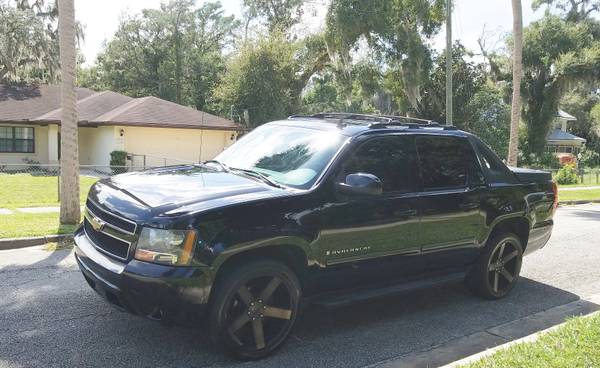 2007 Chevy Avalanche LT for sale in Glenwood, FL – photo 2