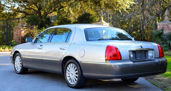 2004 Lincoln Town Car Ultimate 4dr Sedan - - by dealer for sale in Wilmington, NC – photo 6