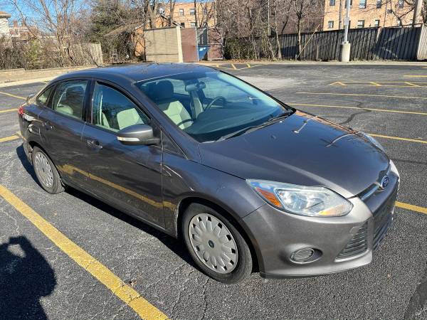 2014 Ford Focus SFE - cars & trucks - by owner - vehicle automotive... for sale in Chicago, IL – photo 3