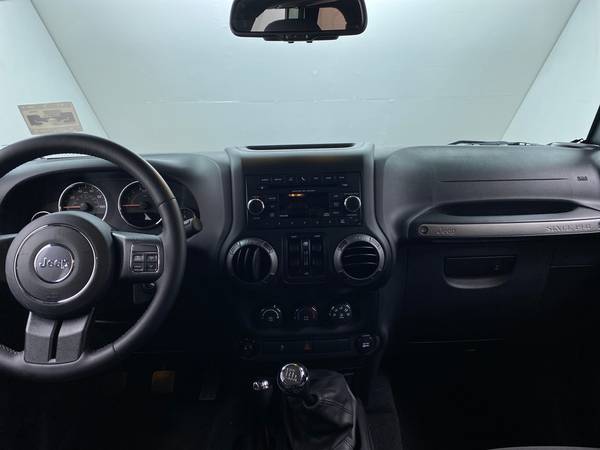 2017 Jeep Wrangler Unlimited Sport SUV 4D suv Black - FINANCE ONLINE... for sale in Chicago, IL – photo 20