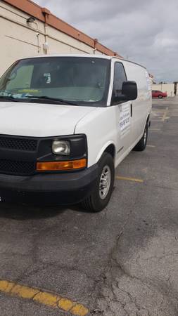 2015 chevy express 2500 CARGO VAN for sale in Hallandale, FL – photo 2