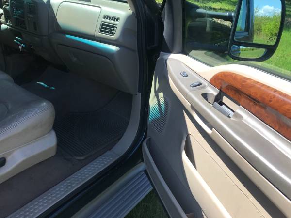 9 Seatbelts & Toy Hauler - 2000 Ford Excursion - - by for sale in Carnation, WA – photo 8
