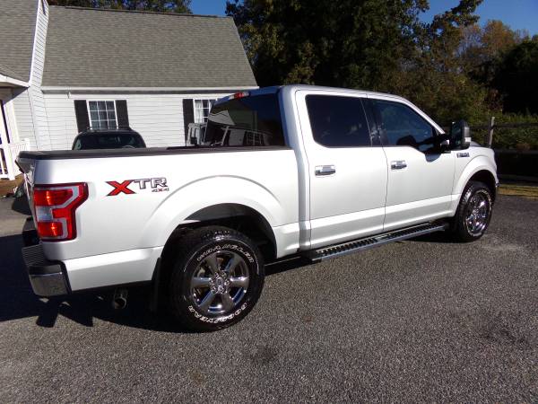 IMMACULATE 2018 Ford F-150 Crew Cab 4X4 - cars & trucks - by dealer... for sale in Hayes, VA – photo 10