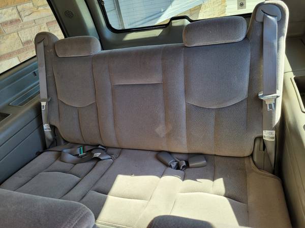 2003 GMC YUKON XL - - by dealer - vehicle automotive for sale in MILWAUKEE WI 53209, WI – photo 15