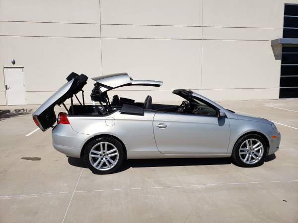 2010 VOLKSWAGEN EOS LUX CONVERTIBLE CLEAN TITLE & CARFAX for sale in Carrollton, TX – photo 17