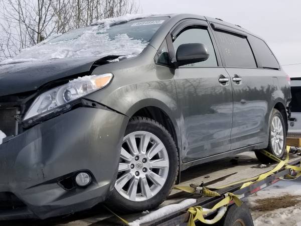 2013 Toyota Sienna XLE, AWD, parts van for sale in North Pole, AK – photo 2