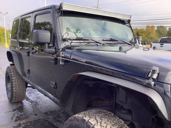 Clean! 2011 Jeep Wrangler Unlimited Sahara! 4x4! Accident Free!! -... for sale in Ortonville, MI – photo 13