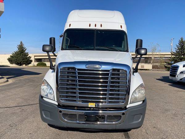 2018 Freightliner Cascadia - cars & trucks - by dealer - vehicle... for sale in Savage, MN – photo 3