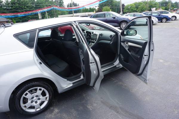 2010 Pontiac Vibe 2 4L - - by dealer - vehicle for sale in Greenville, OH – photo 16