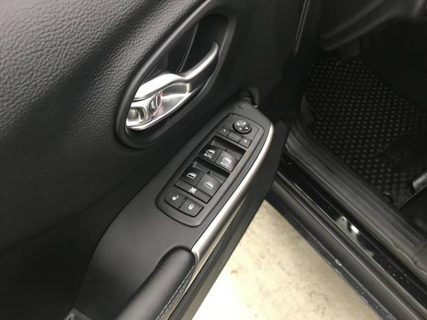 2019 Jeep Cherokee AWD All Wheel Drive SUV Latitude for sale in Kellogg, ID – photo 20