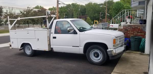 SERVICE TRUCK WITH TOOLS TO REPAIR TRUCKS FOR SALE!!! for sale in Carteret, NJ – photo 2