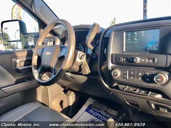 2017 Chevrolet Silverado 2500 Crew Cab W/T 4X4 1-OWNER! LONG B for sale in Finksburg, PA – photo 16
