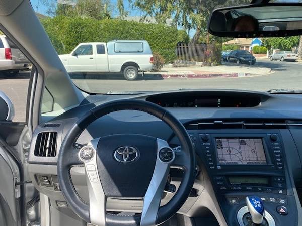 2011 Toyota Prius 5dr HB 5 with (2) 12V pwr outlets - cars & trucks... for sale in North Hollywood, CA – photo 20