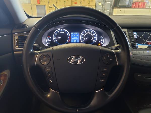 2011 Hyundai Genesis Luxury Sedan for sale in Kamuela, HI – photo 17