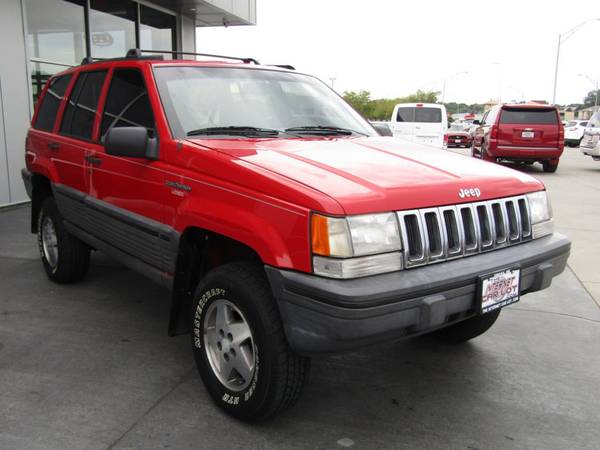 1993 *Jeep* *Grand Cherokee* *4dr Laredo 4WD* Red for sale in Omaha, NE – photo 8