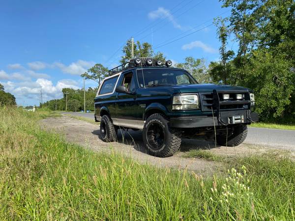 1993 Bronco Eddie Bauer 4x4 REDUCED !!! - cars & trucks - by owner -... for sale in Pascagoula, MS – photo 2