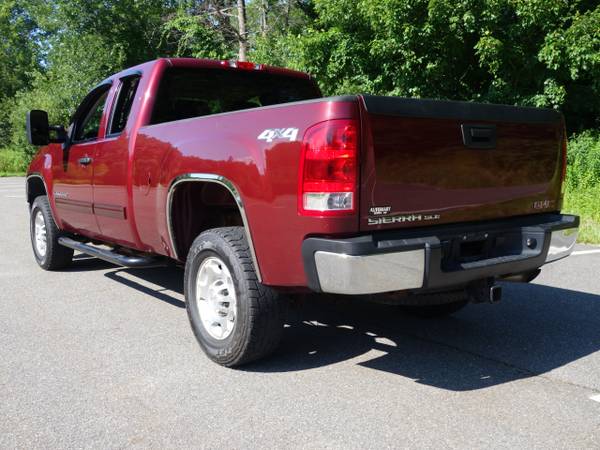 2008 GMC Sierra 2500HD SLE Ext. Cab 4WD for sale in Derry, VT – photo 3